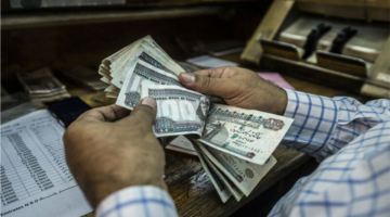 تبكير صرفها بـ5 أيام.. توقيت إتاحة مرتبات أبريل 2026 في ماكينات الـATM